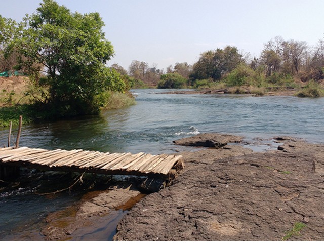 River side area